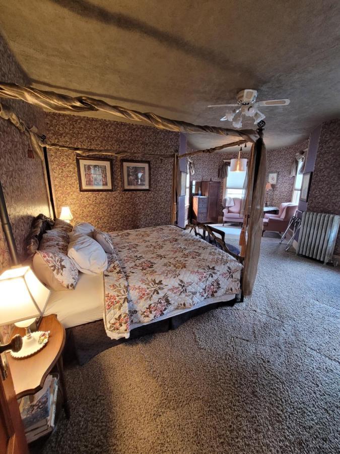 Ruby Manor Bed & Breakfast Gananoque Exteriér fotografie